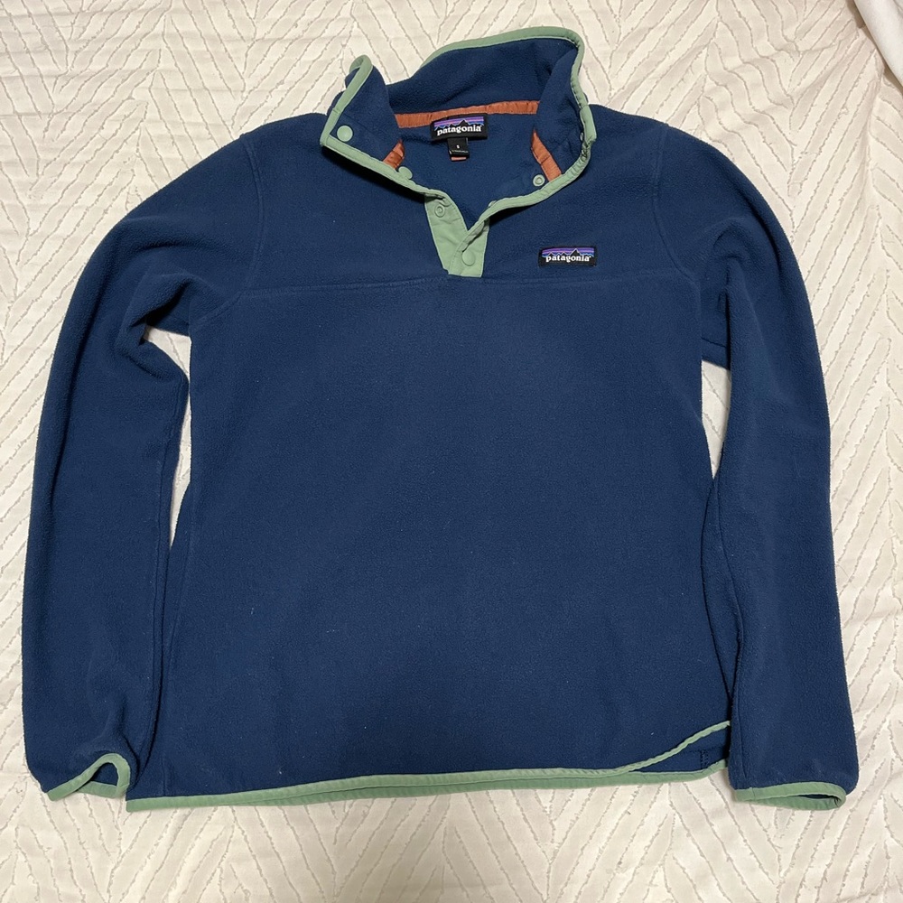 Patagonia, small, quarter button up, good condition, navy blue and green